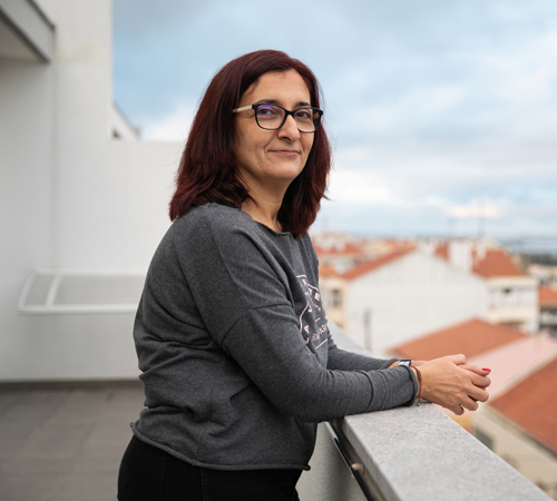 Helena Salgueira, 49 anos, teve de comprar uma máquina da roupa nova.
